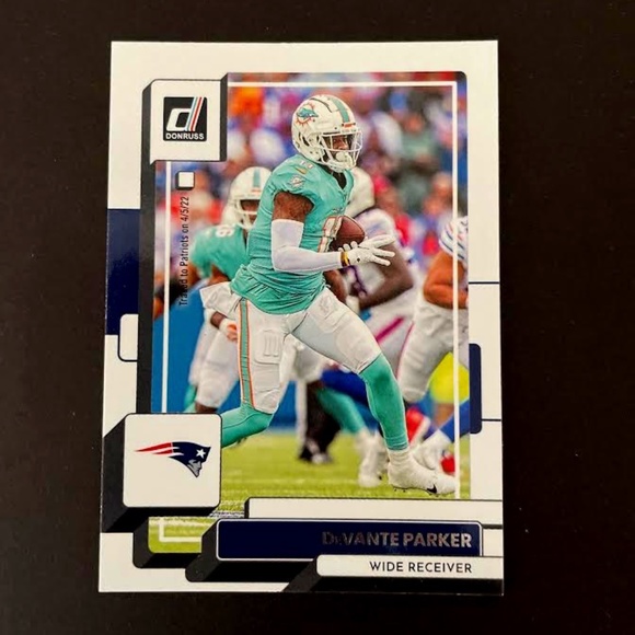 DeVante Parker: New England Patriots, Wide Receiver 2022 Panini Donruss #122 - Picture 1 of 2